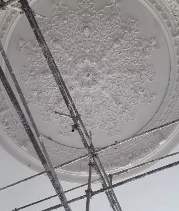 تصویر گچ کاری سقف