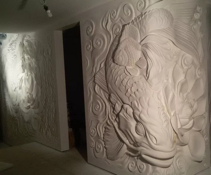 تصویر گچبری مدرن روی دیوار